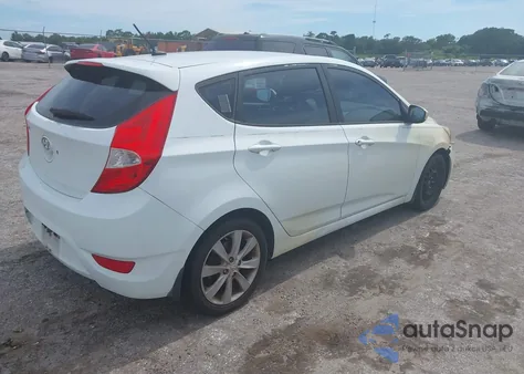 2013 Hyundai Accent Se z USA, uszkodzony, nr VIN KMHCU5AEXDU108550